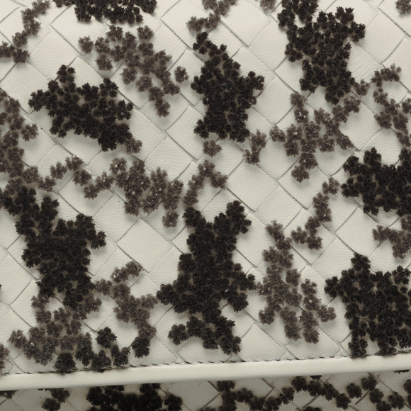 BOTTEGA VENETA Off White Intrecciato Leather and Flocked Velvet Bouquet Pattern - Picture 5 of 8